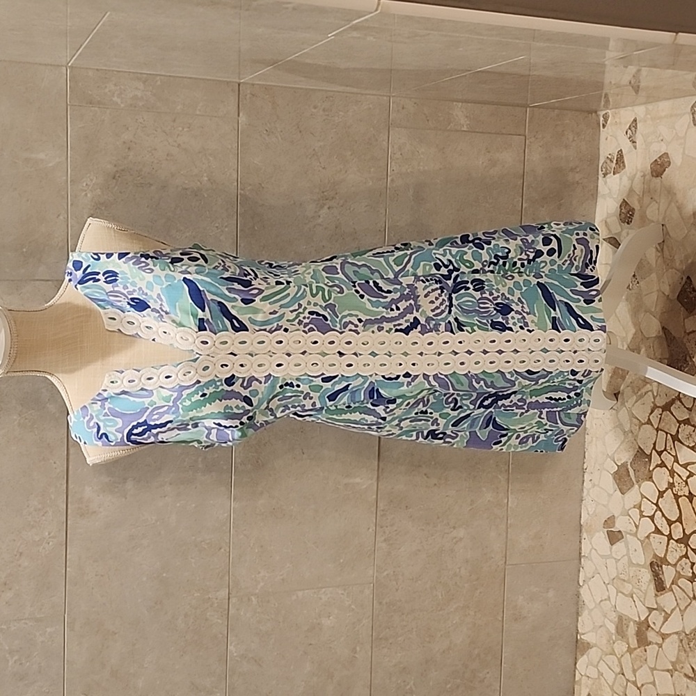 Lilly Pulitzer shift dress - Picture 1 of 4